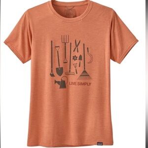 ❤️ Live Simply Patagonia Capilene Tee